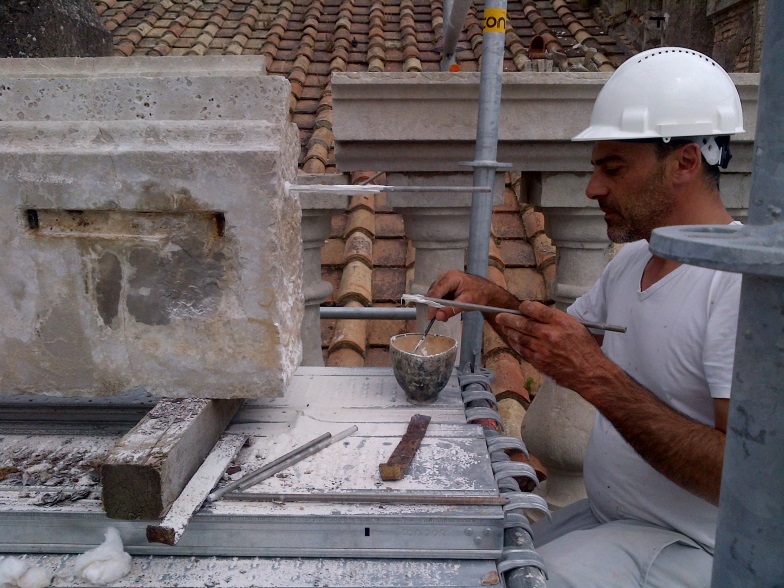 02-caserta-restauro_lapideo